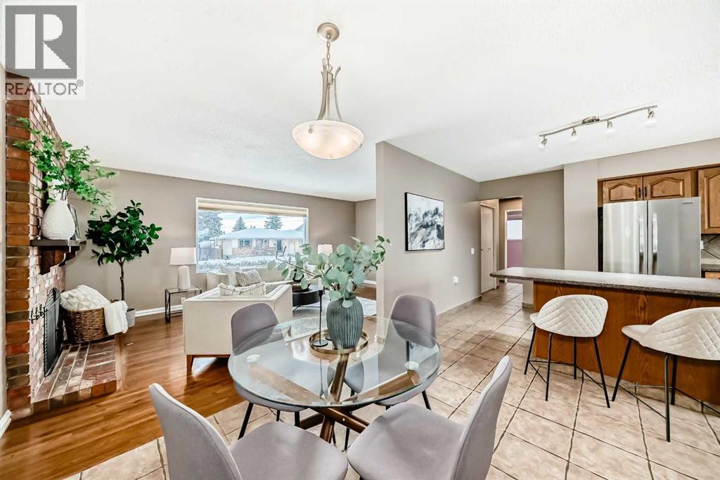 131 Bracewood Road Sw, Calgary, Alberta  T2W 3B9 - Photo 9 - A2273773