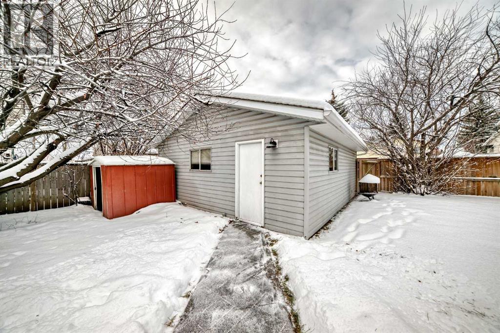 131 Bracewood Road Sw, Calgary, Alberta  T2W 3B9 - Photo 34 - A2273773