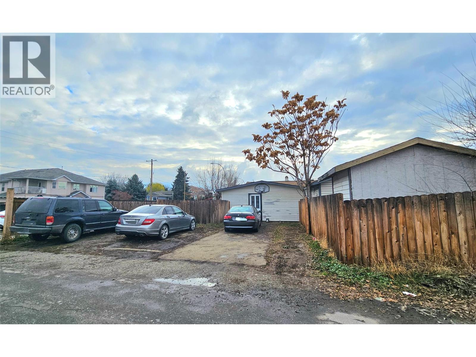 894 Morrison Avenue, Kelowna, British Columbia  V1Y 5E5 - Photo 4 - 10370791