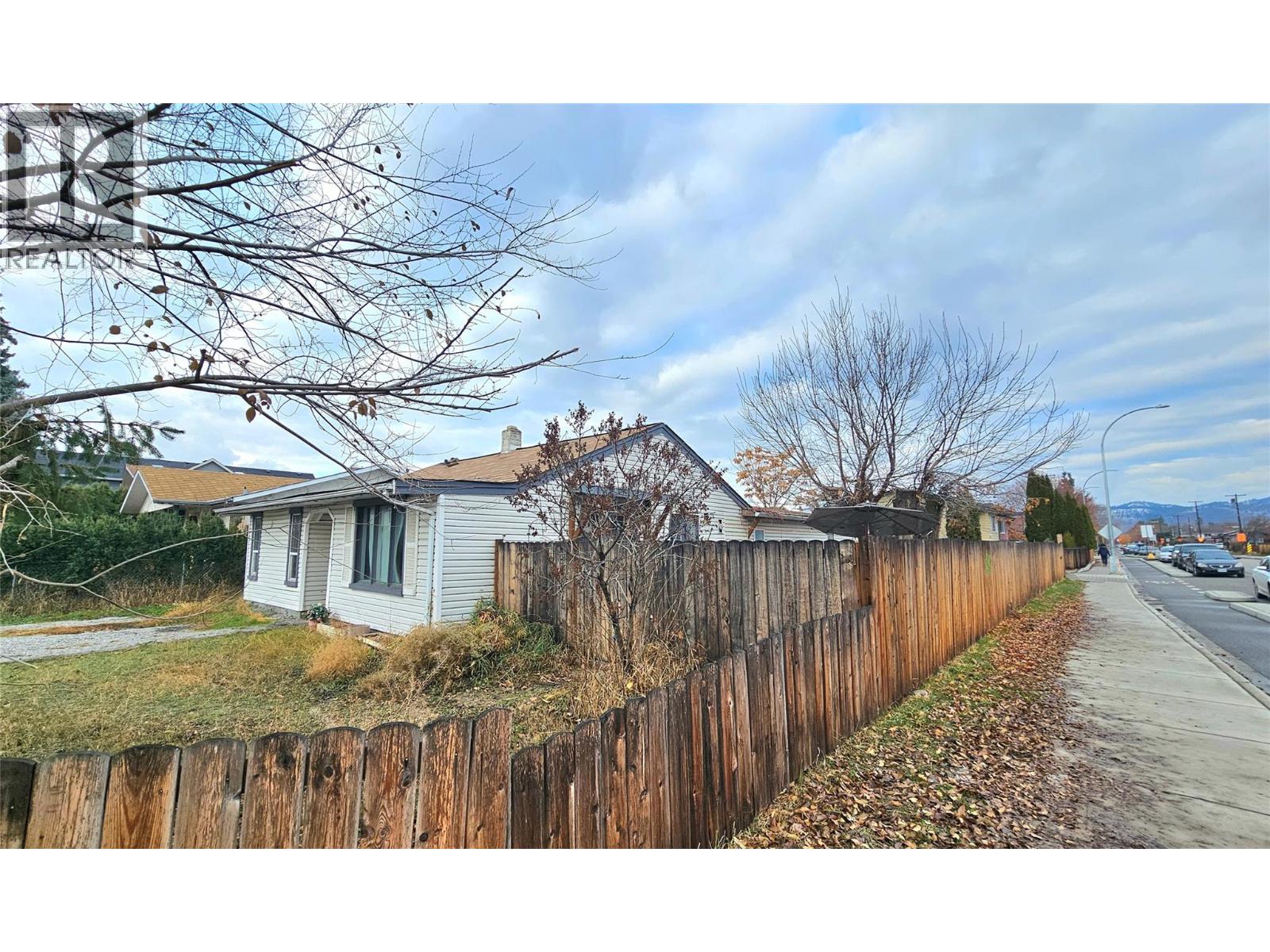 894 Morrison Avenue, Kelowna, British Columbia  V1Y 5E5 - Photo 14 - 10370791