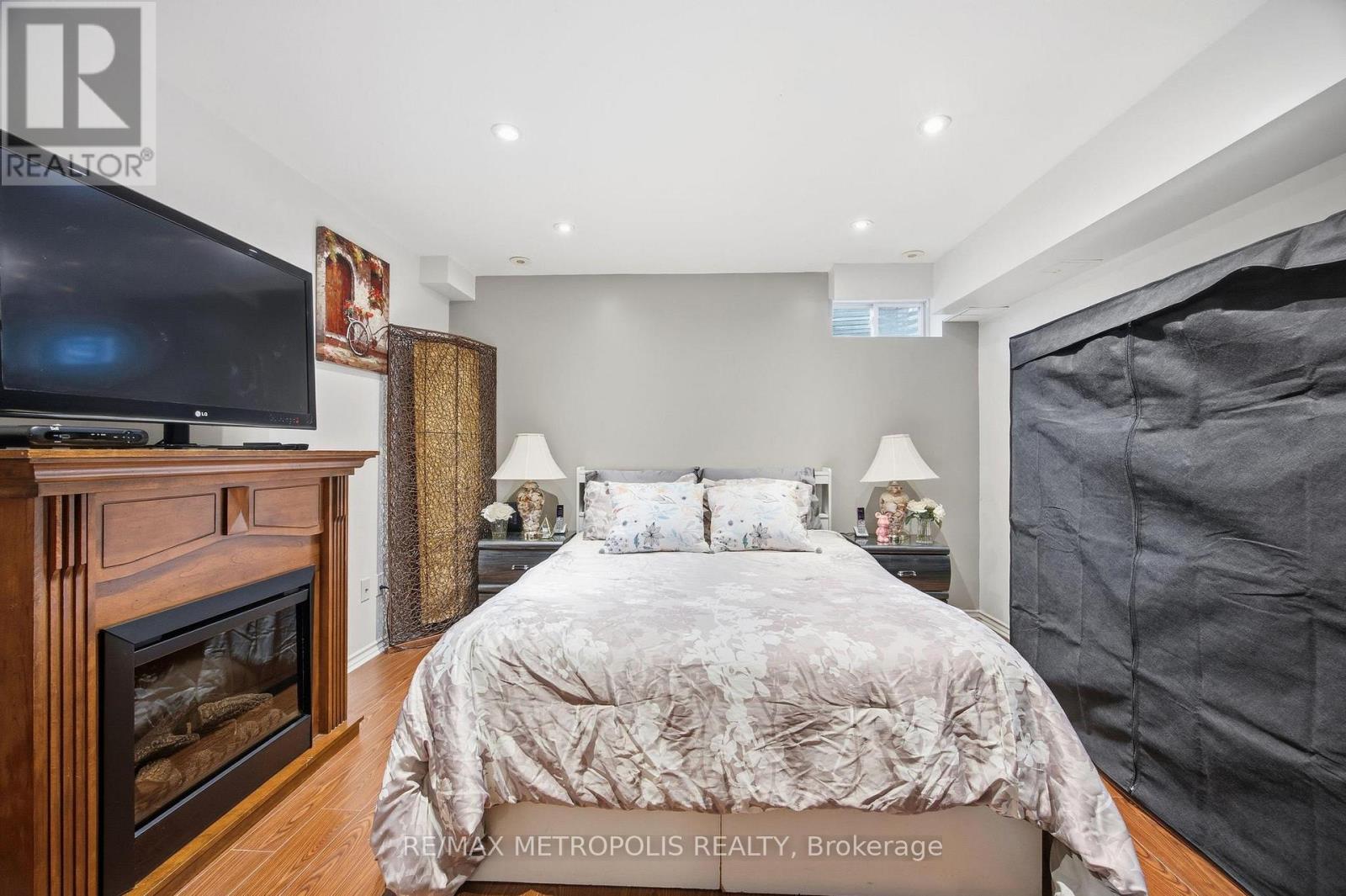 40 - 21 Replin Road, Toronto, Ontario  M6A 2M8 - Photo 13 - C12614352