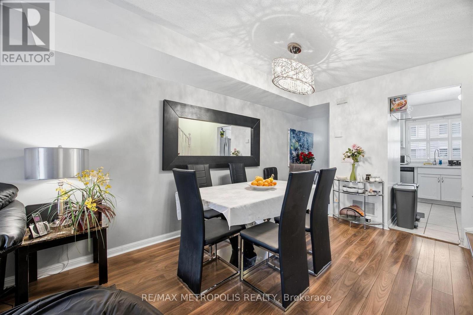 40 - 21 Replin Road, Toronto, Ontario  M6A 2M8 - Photo 6 - C12614352