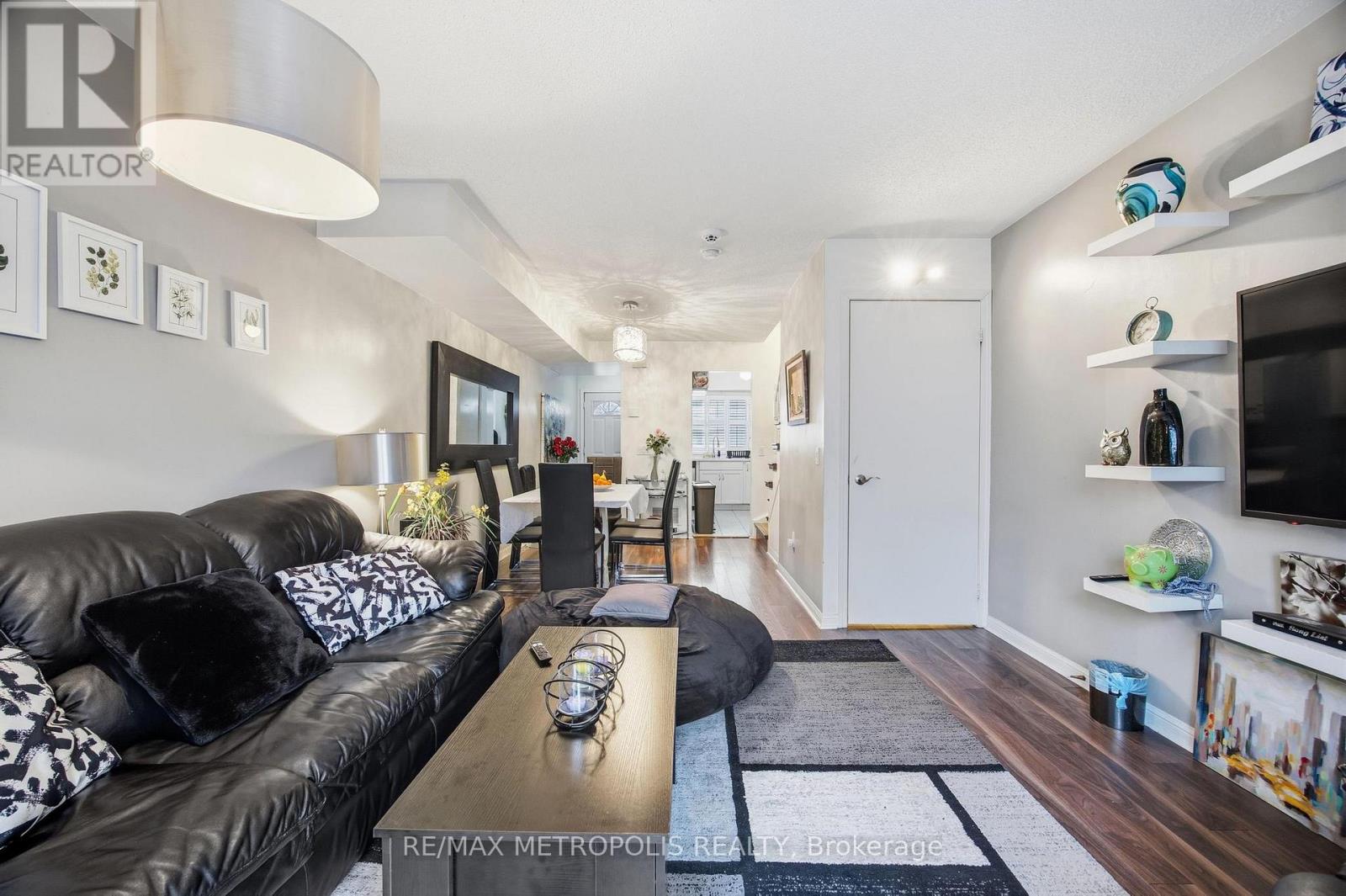 40 - 21 Replin Road, Toronto, Ontario  M6A 2M8 - Photo 9 - C12614352