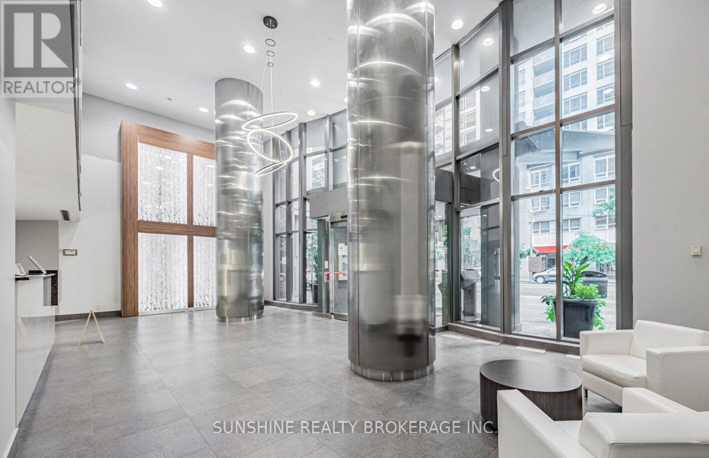 2612 - 373 Front Street, Toronto, Ontario  M5V 3R7 - Photo 3 - C12614360