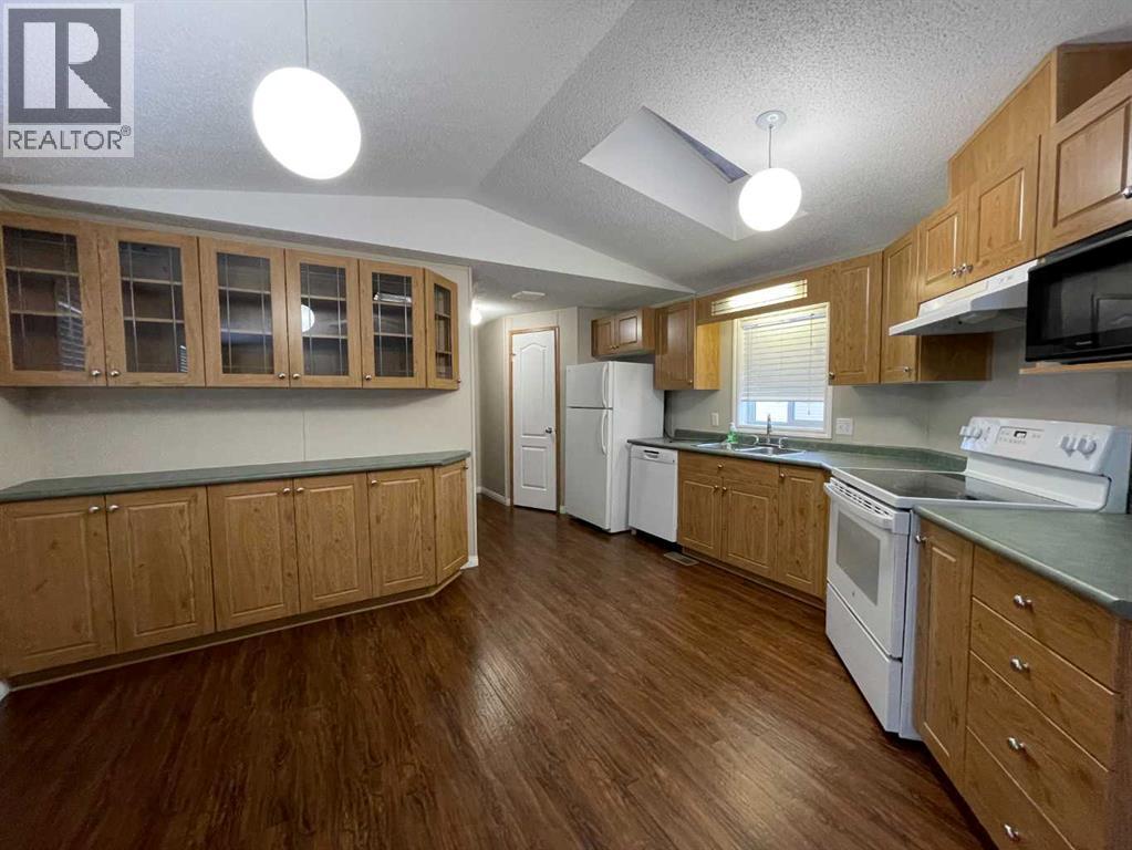 7 Deer Ridge Drive, High Level, Alberta  T0H 1Z0 - Photo 5 - A2274574