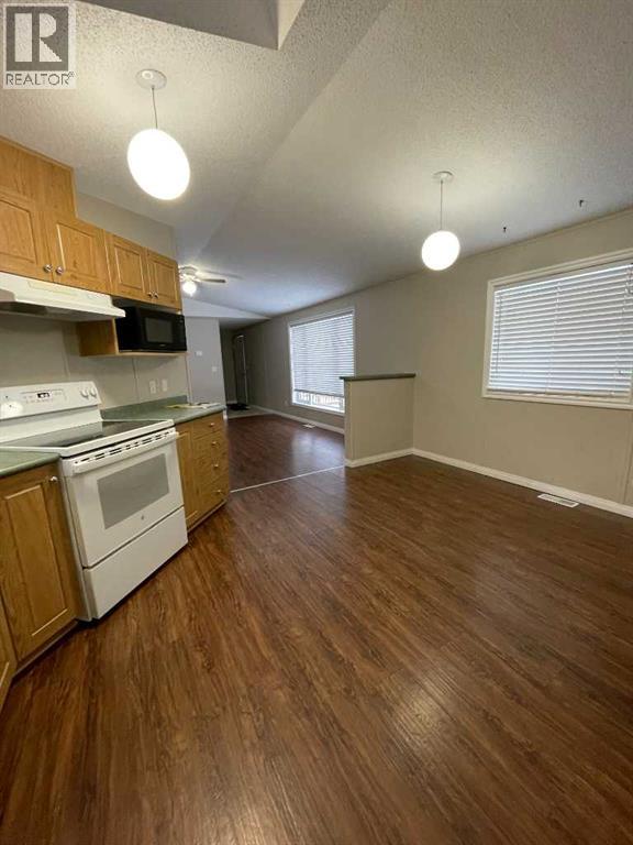 7 Deer Ridge Drive, High Level, Alberta  T0H 1Z0 - Photo 6 - A2274574