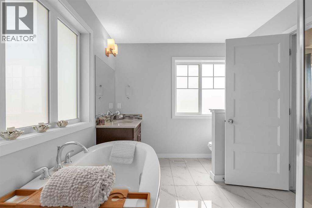 203 Reunion Green Nw, Airdrie, Alberta  T4B 3W3 - Photo 17 - A2232998