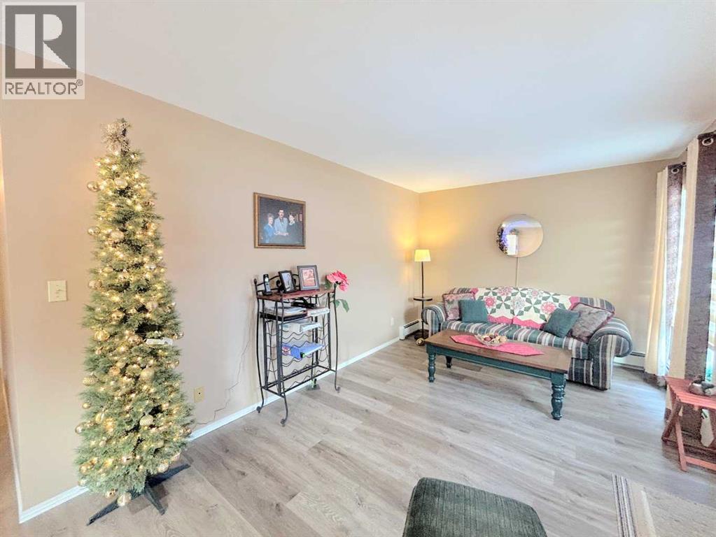 301, 5414 53 Street, Lacombe, Alberta  T4L 1C1 - Photo 6 - A2274535