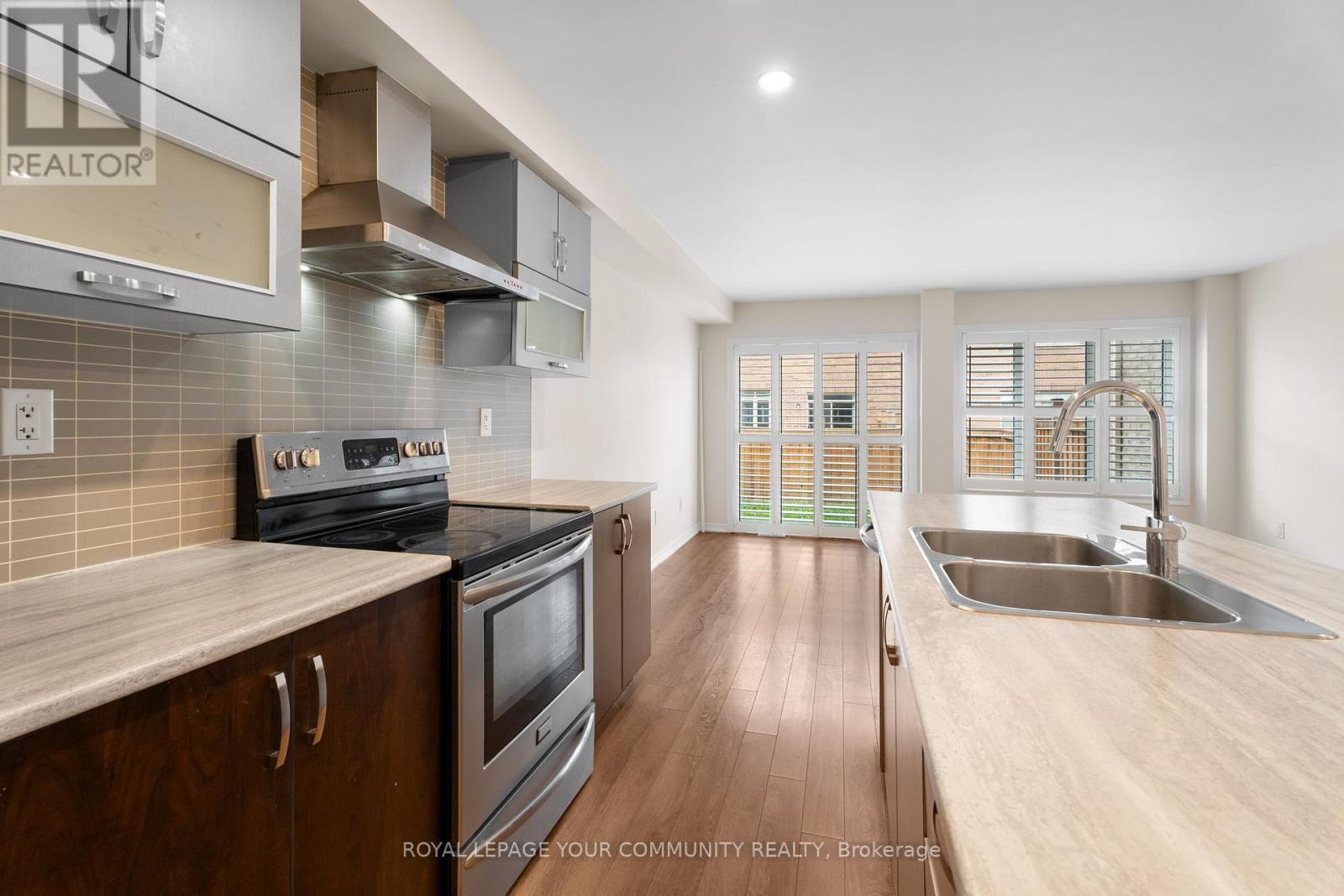 60 Golden Springs Drive, Brampton, Ontario  L7A 4N6 - Photo 12 - W12614322