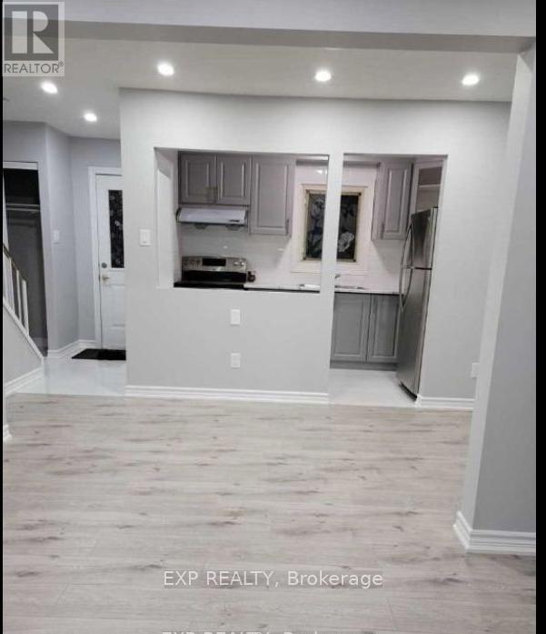 40 GLADSTONE SQUARE, Brampton, Ontario