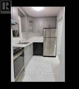 40 Gladstone Square, Brampton, Ontario  L6S 2H5 - Photo 3 - W12614338