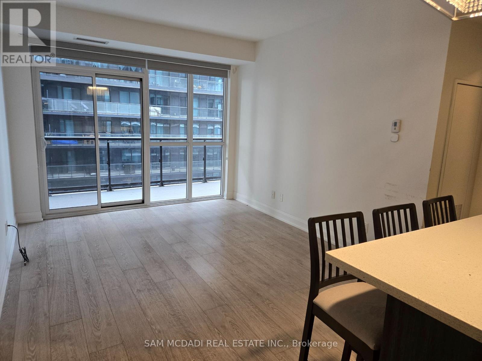 1010 - 110 Marine Parade Drive, Toronto, Ontario  M8V 0A3 - Photo 5 - W12614372