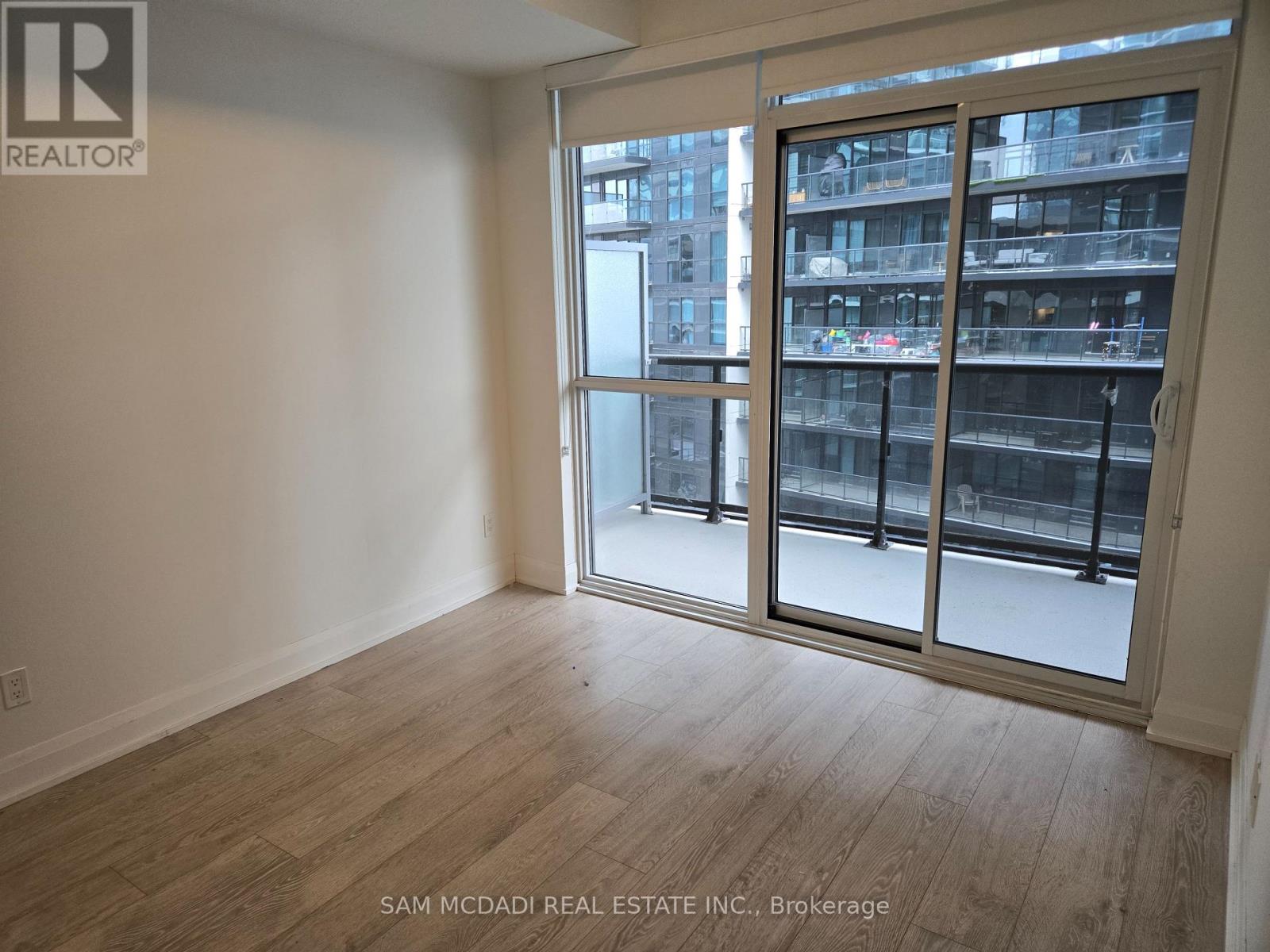 1010 - 110 Marine Parade Drive, Toronto, Ontario  M8V 0A3 - Photo 8 - W12614372