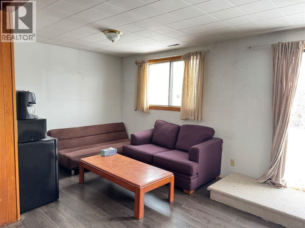 261056 Twp Rd 290, Rural Kneehill County, Alberta  T0M 0A0 - Photo 8 - A2270054