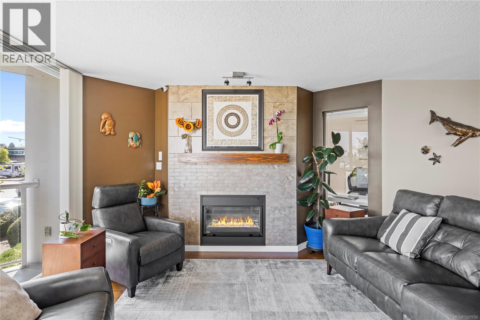 206 158 Promenade Dr, Nanaimo, British Columbia  V9R 6M7 - Photo 1 - 1021726