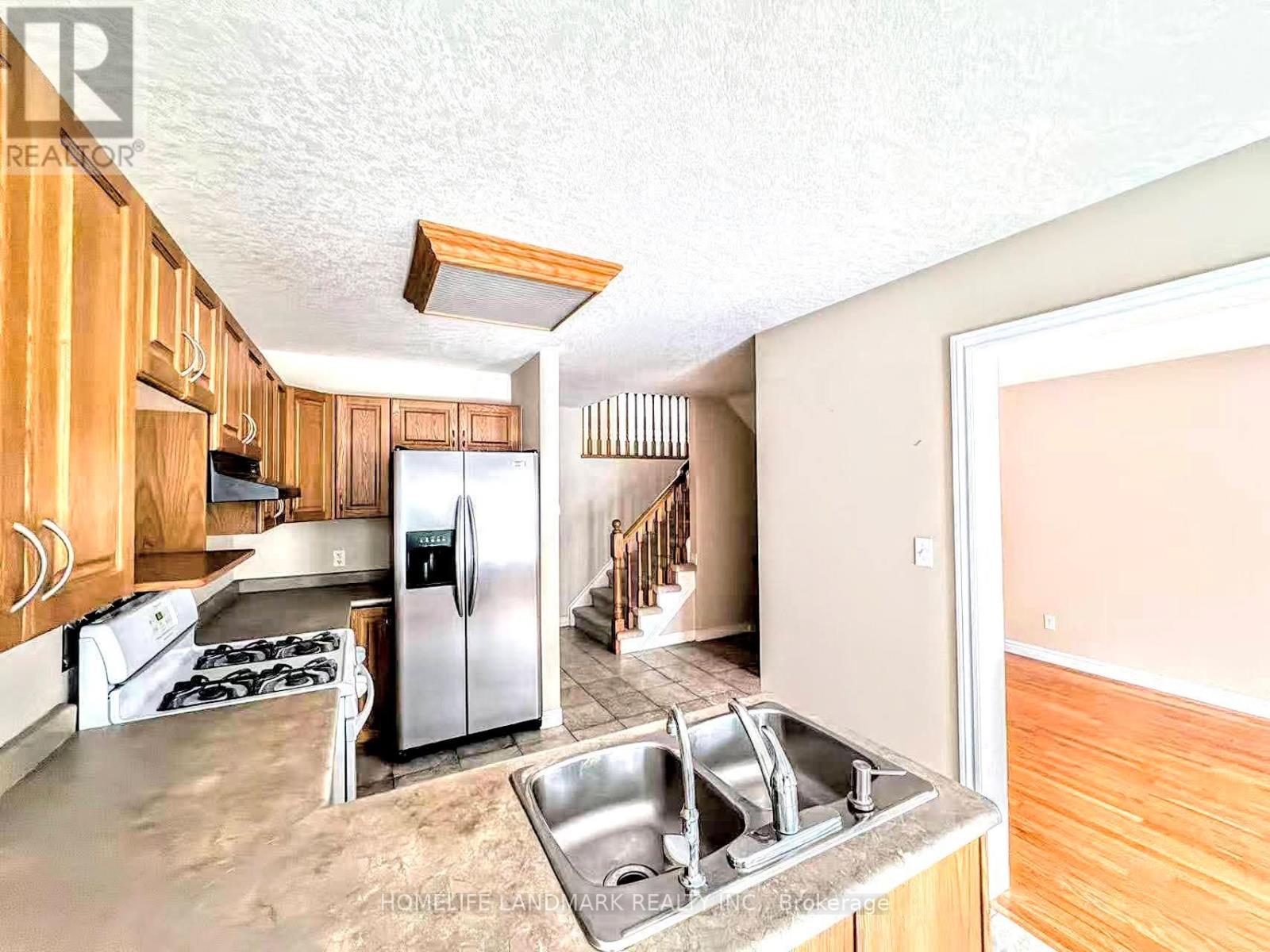 687b Wild Ginger Avenue, Waterloo, Ontario  N2V 2T2 - Photo 4 - X12589714