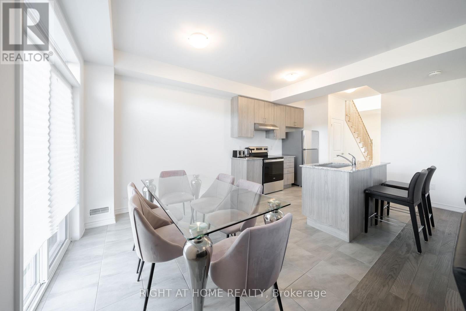 32 Hillcroft Way, Kawartha Lakes, Ontario  K0M 1A0 - Photo 10 - X12614336