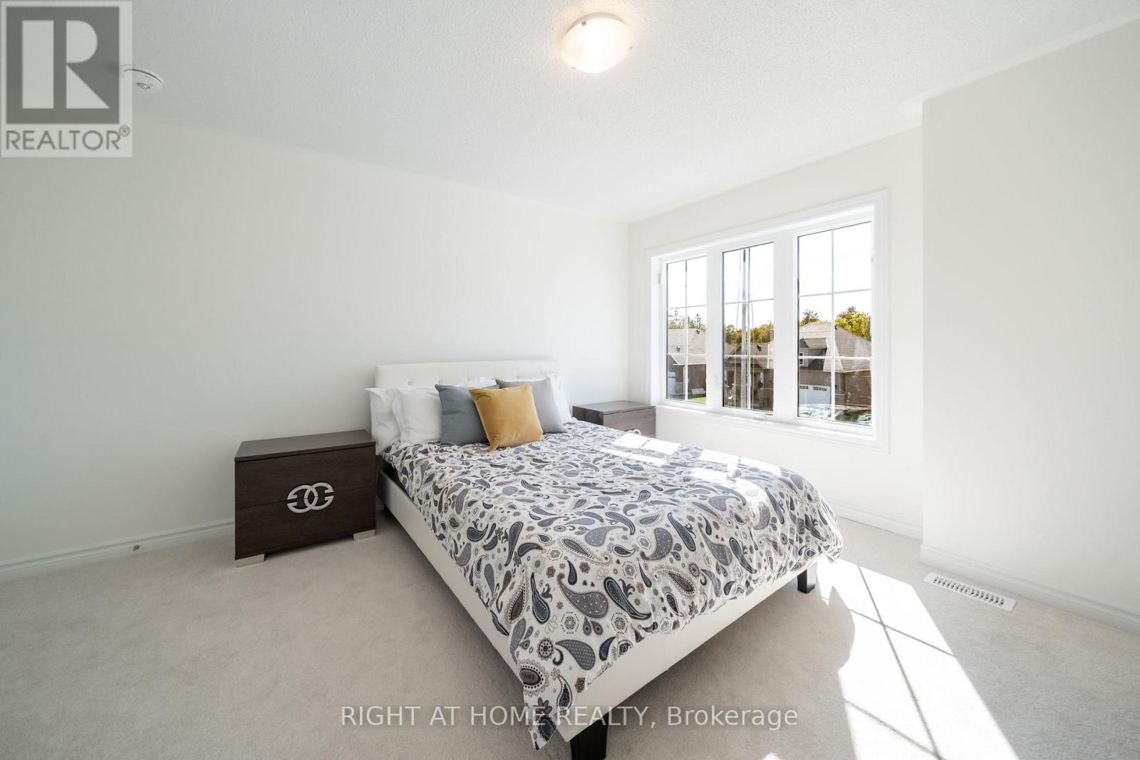 32 Hillcroft Way, Kawartha Lakes, Ontario  K0M 1A0 - Photo 17 - X12614336