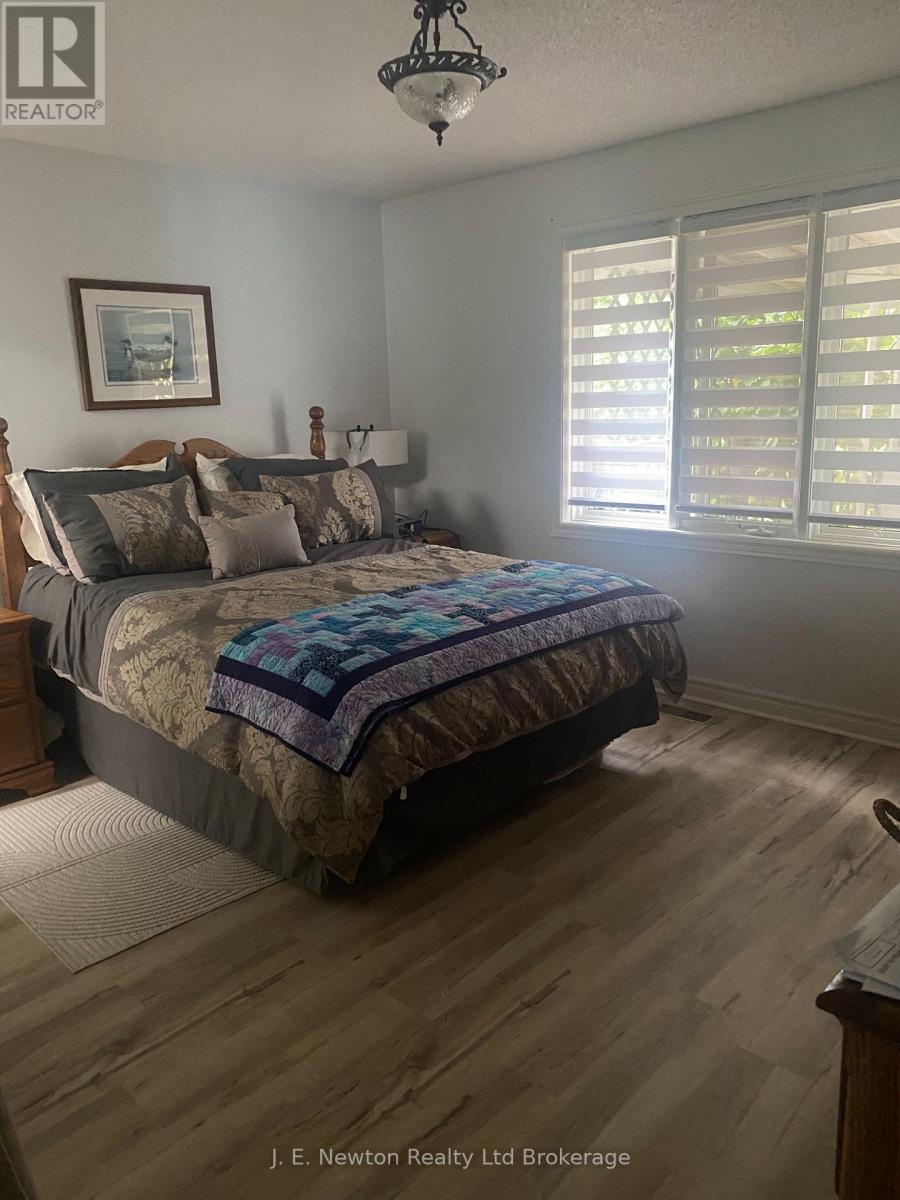 11 Sinclair Drive, Tillsonburg, Ontario N4G 5L6 - Photo 11 - X12614402