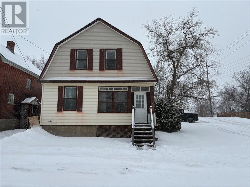 393 Morris Street, Sudbury, Ontario  P3B 1B8 - Photo 3 - 2125888