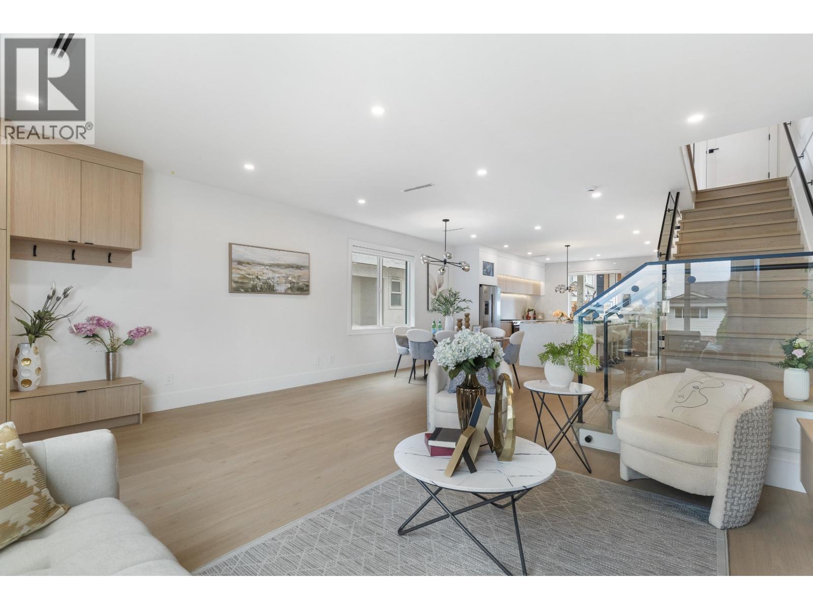 2 7822 Goodlad Street, Burnaby, British Columbia  V5E 2H6 - Photo 3 - R3056107