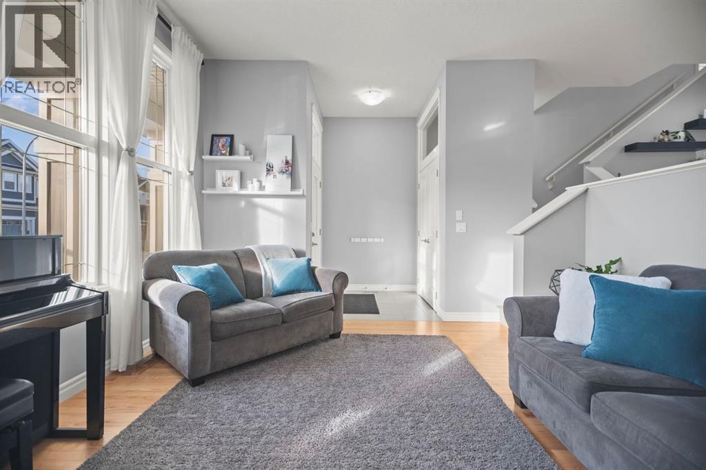 411 River Heights Crescent, Cochrane, Alberta  T4C 0T9 - Photo 4 - A2266090