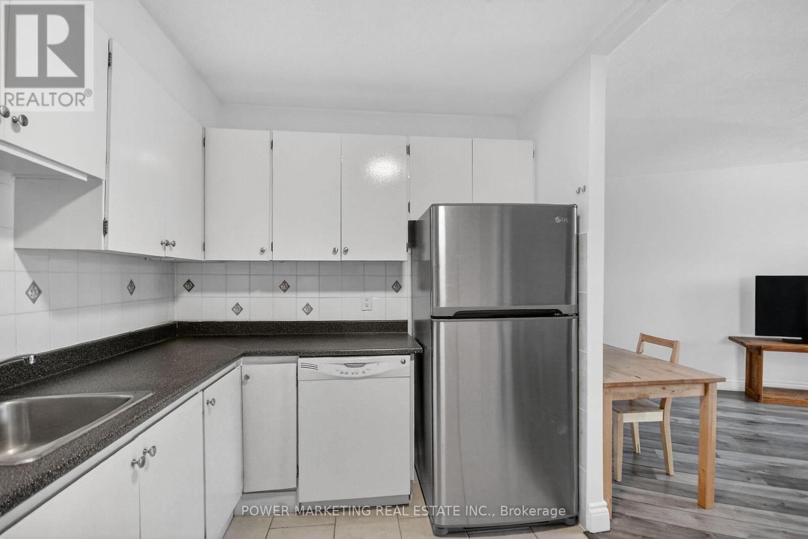 107 - 1380 Prince Of Wales Drive, Ottawa, Ontario  K2C 3N5 - Photo 34 - X12614414