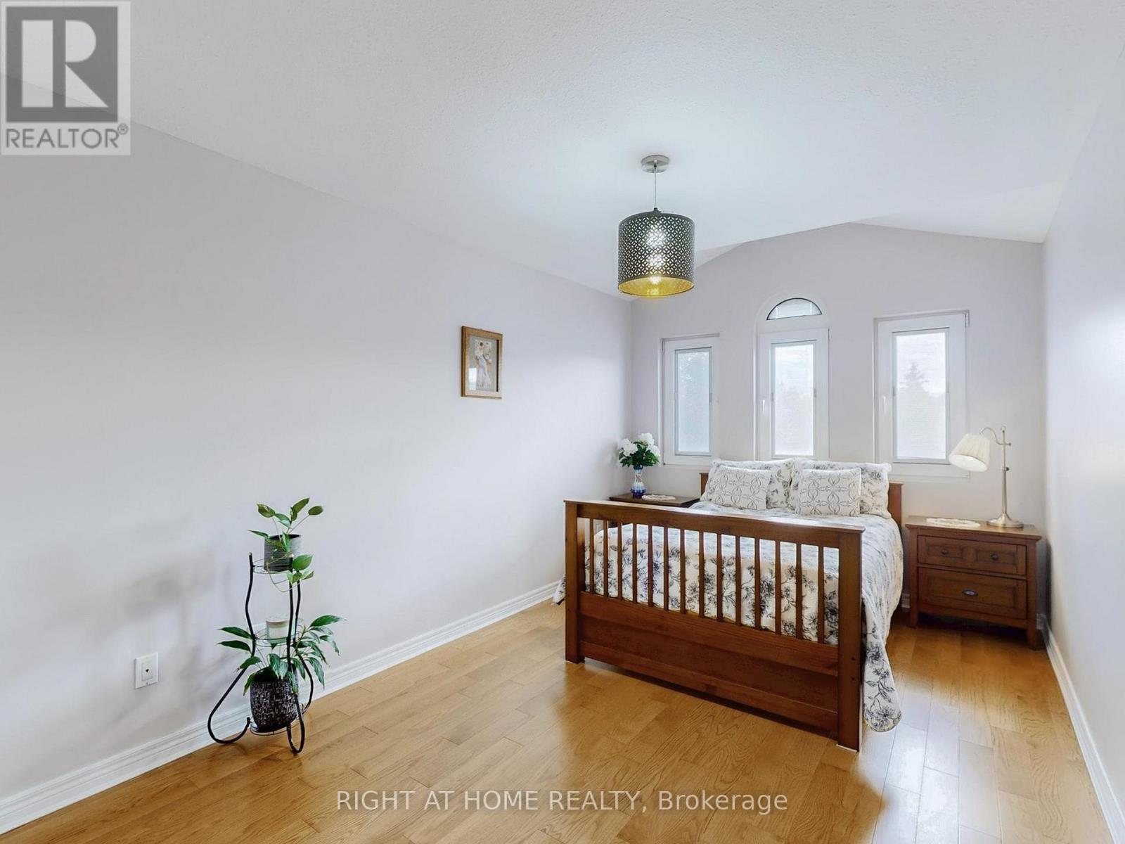 124 Peachwood Crescent, Hamilton, Ontario  L8E 5Z8 - Photo 29 - X12491054