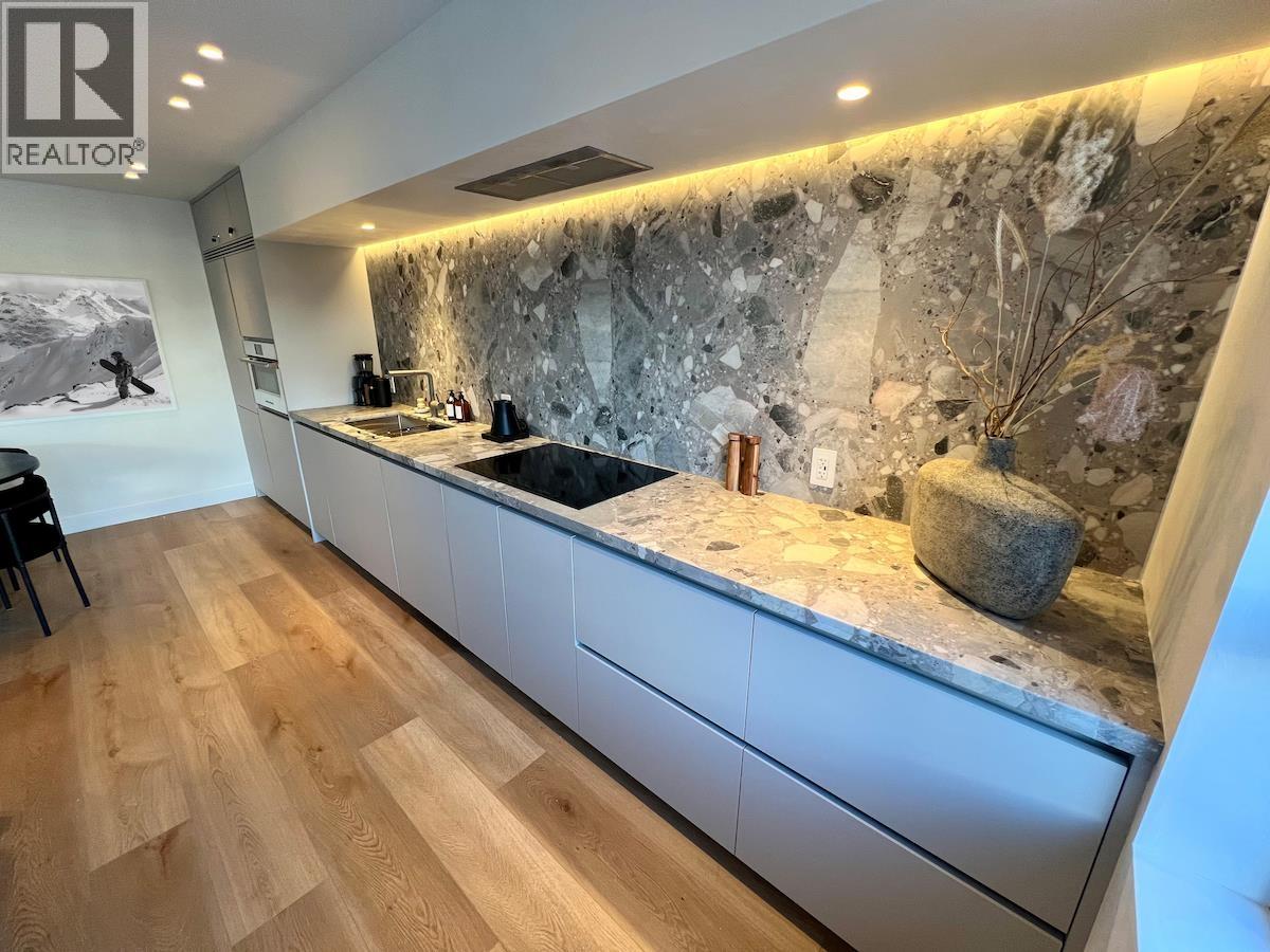 215 4360 Lorimer Road, Whistler, British Columbia  V8E 1A5 - Photo 3 - R3073128