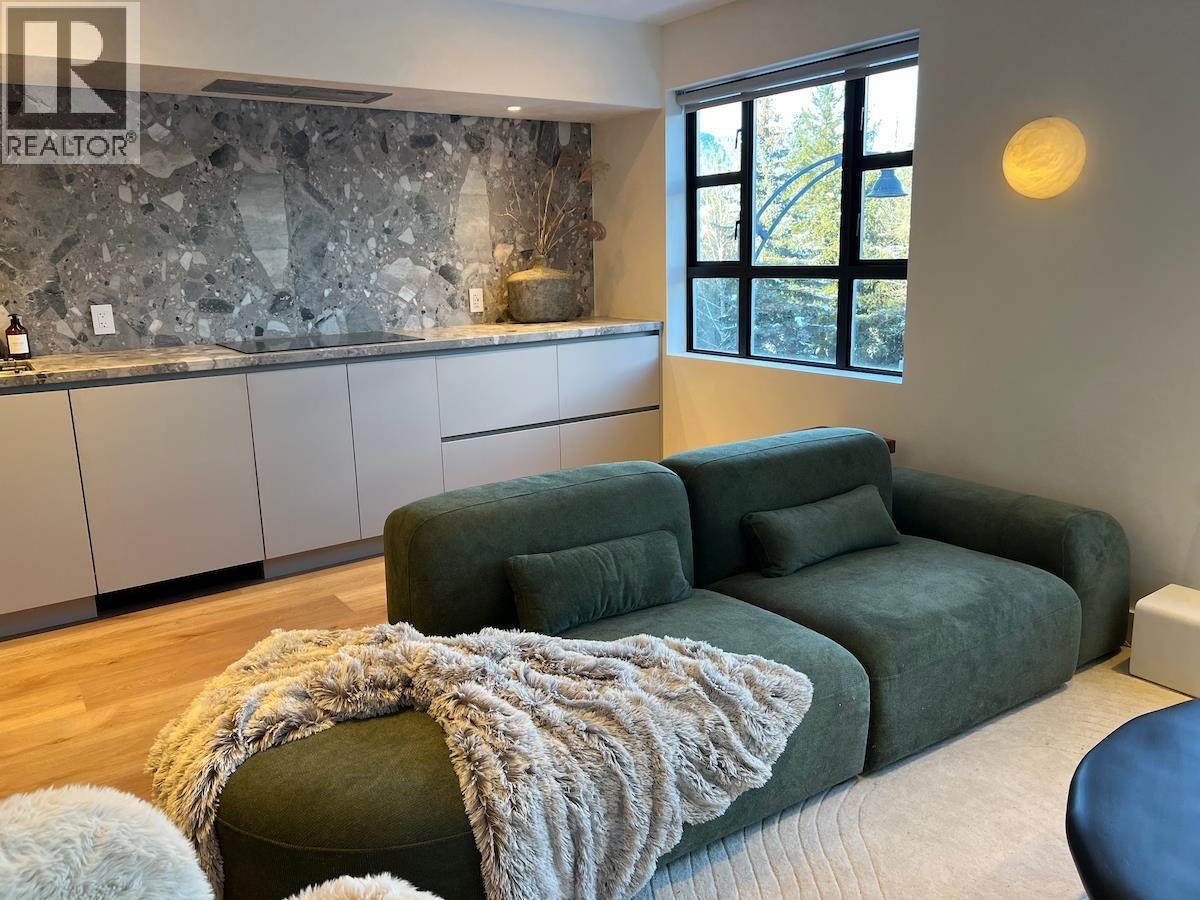 215 4360 Lorimer Road, Whistler, British Columbia  V8E 1A5 - Photo 5 - R3073128
