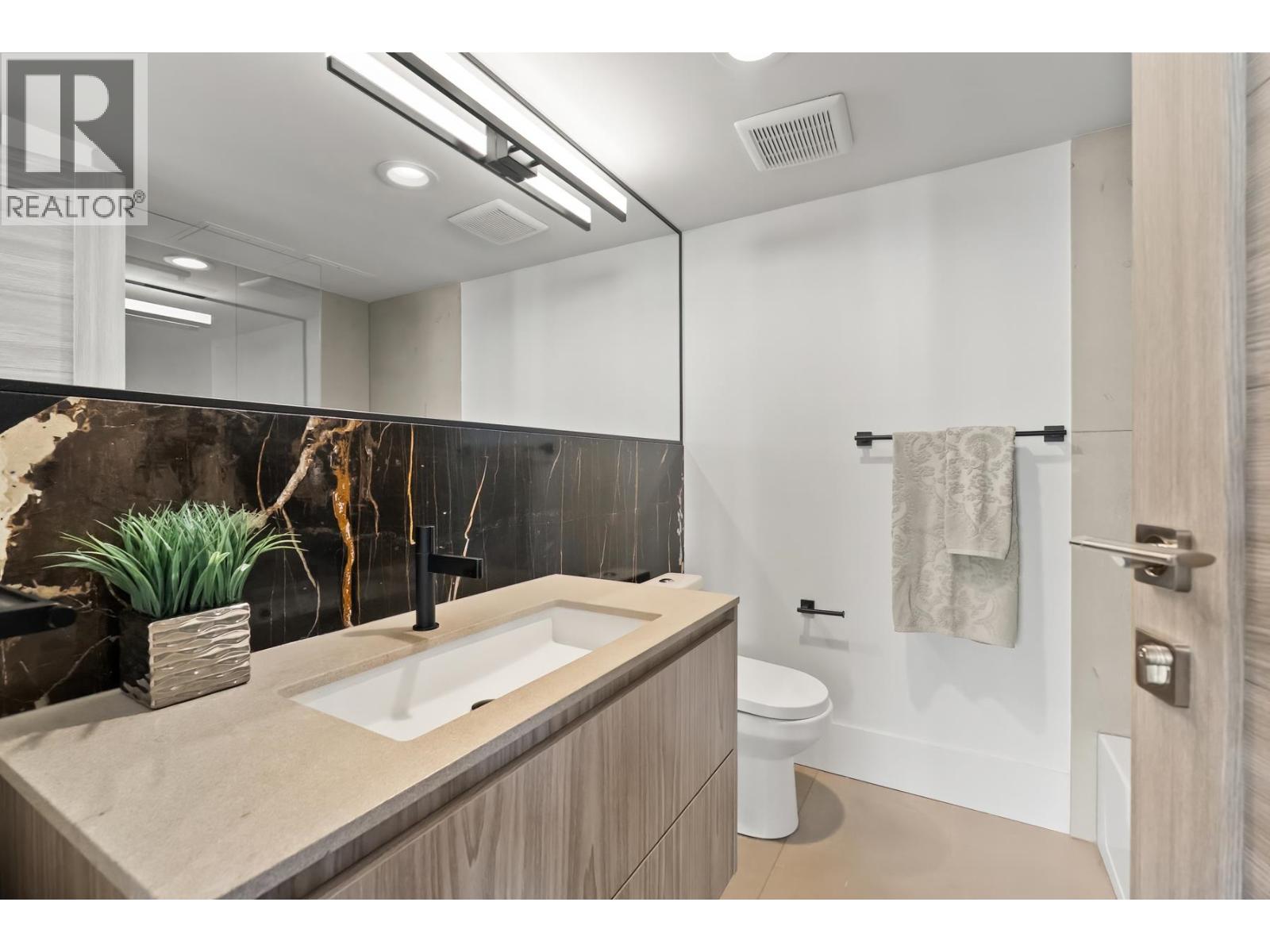 6d 328 Taylor Way, West Vancouver, British Columbia  V7T 2Y4 - Photo 24 - R3073153