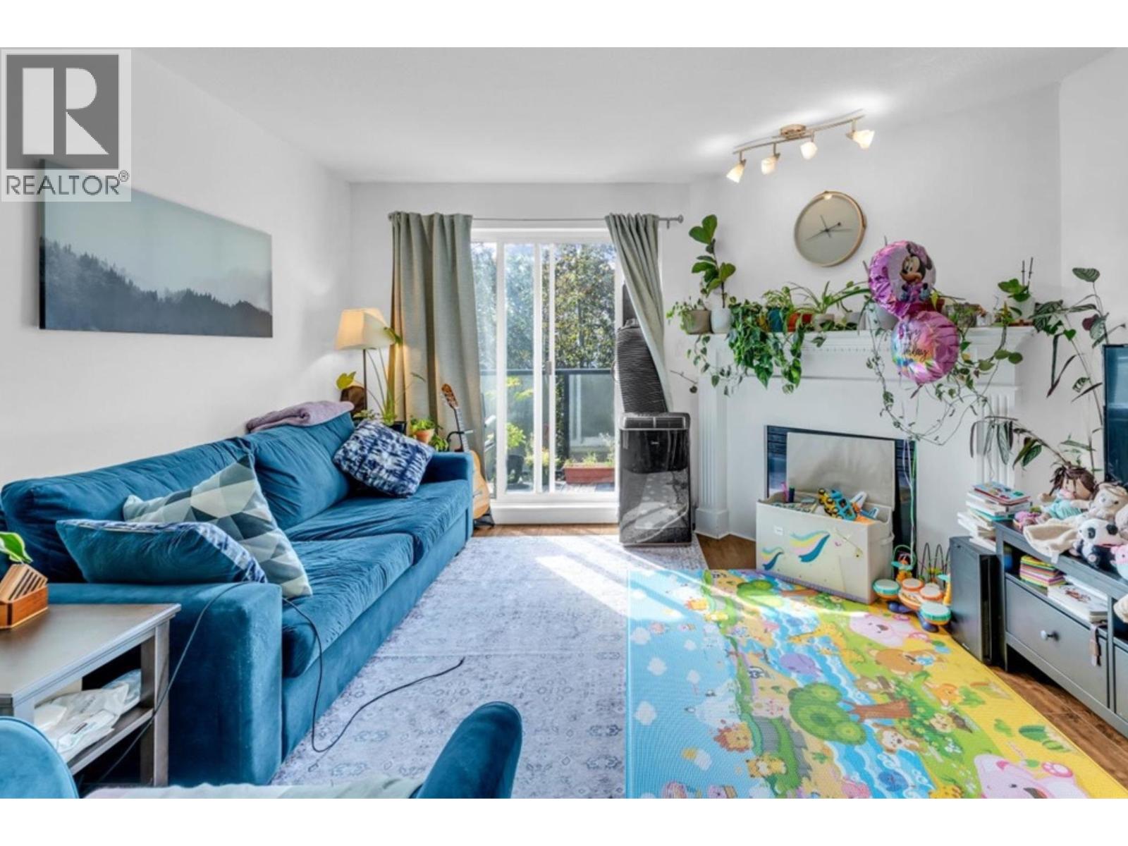 307 876 W 16th Avenue, Vancouver, British Columbia  V5Z 3T8 - Photo 2 - R3073156