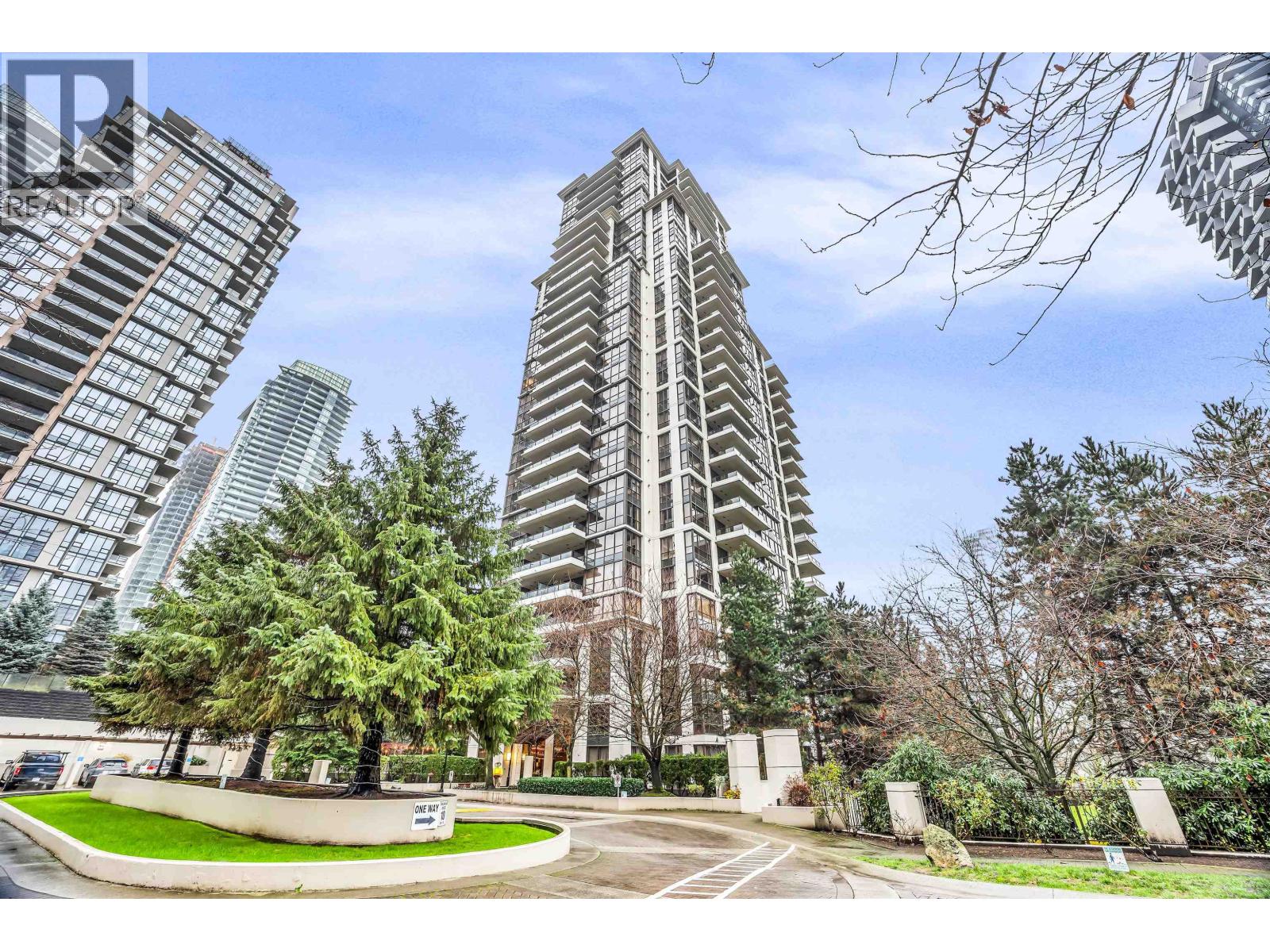 201 2138 Madison Avenue, Burnaby, British Columbia  V5C 6T5 - Photo 1 - R3073160