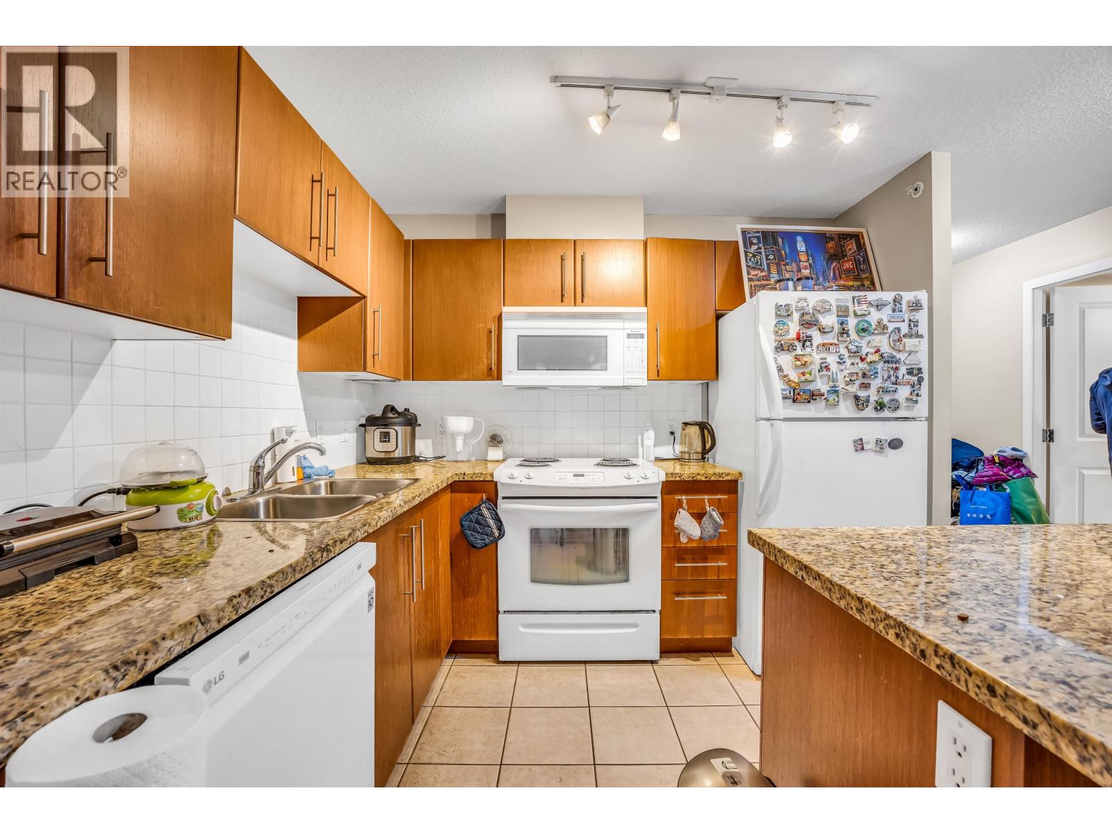 201 2138 Madison Avenue, Burnaby, British Columbia  V5C 6T5 - Photo 11 - R3073160