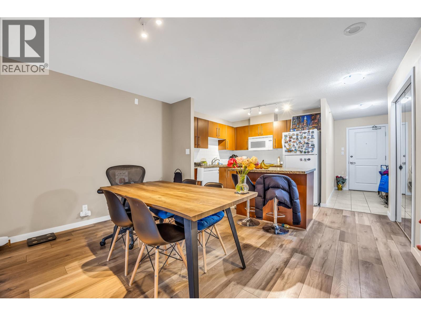 201 2138 Madison Avenue, Burnaby, British Columbia  V5C 6T5 - Photo 6 - R3073160