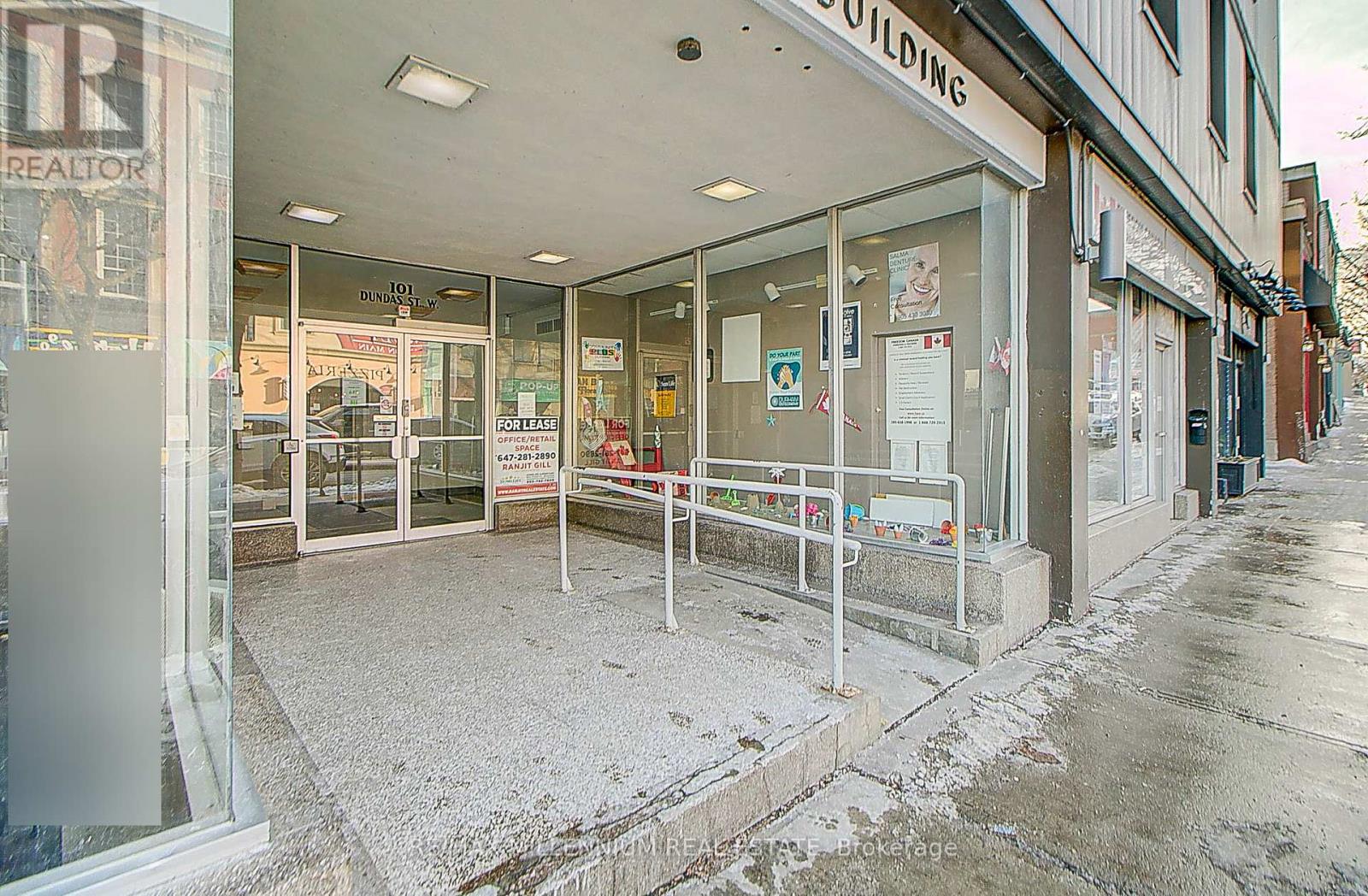 302 - 101 Dundas Street W, Whitby, Ontario  L1N 2M2 - Photo 3 - E12614406