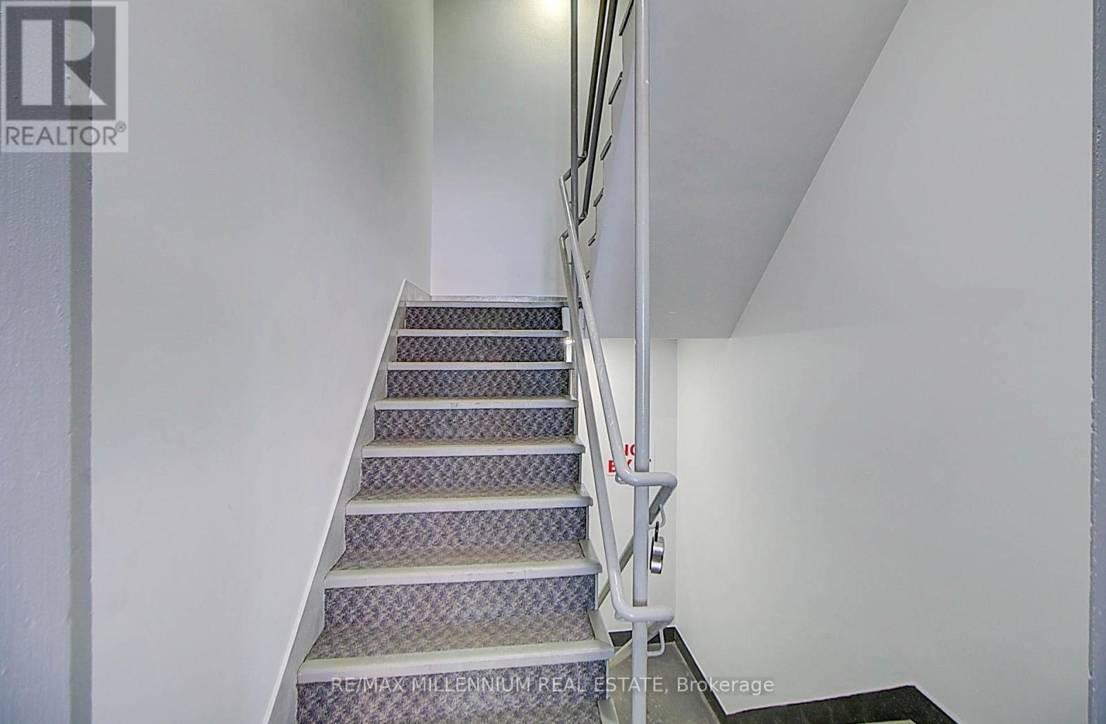 302 - 101 Dundas Street W, Whitby, Ontario  L1N 2M2 - Photo 5 - E12614406