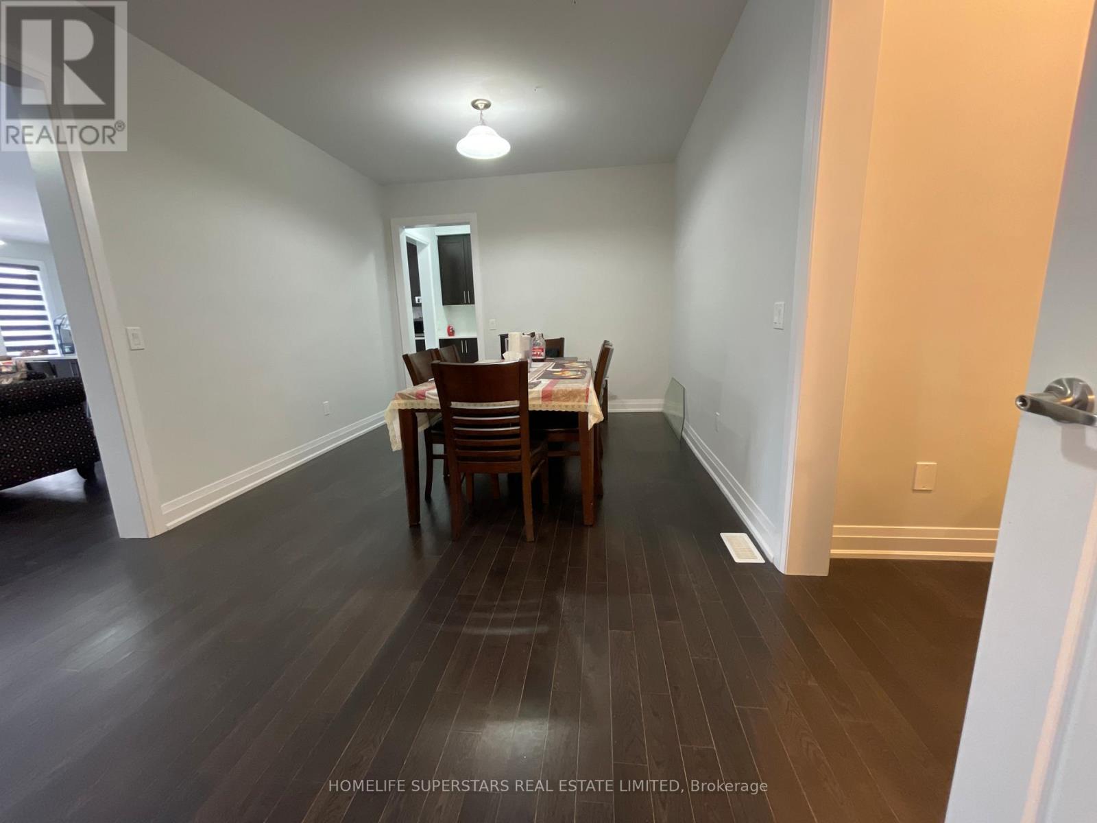 795 Queenston Boulevard, Woodstock, Ontario  N4T 0N1 - Photo 3 - X12596056