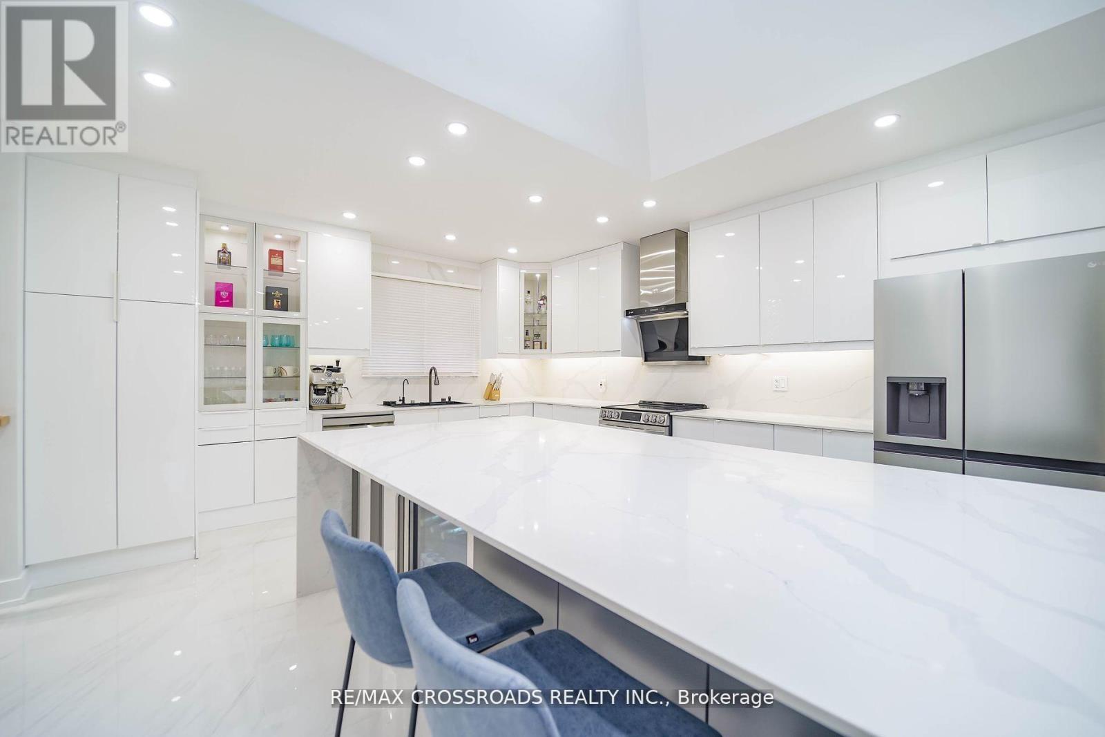 7118 Yonge Street, Innisfil, Ontario  L9S 4P3 - Photo 26 - N12614418