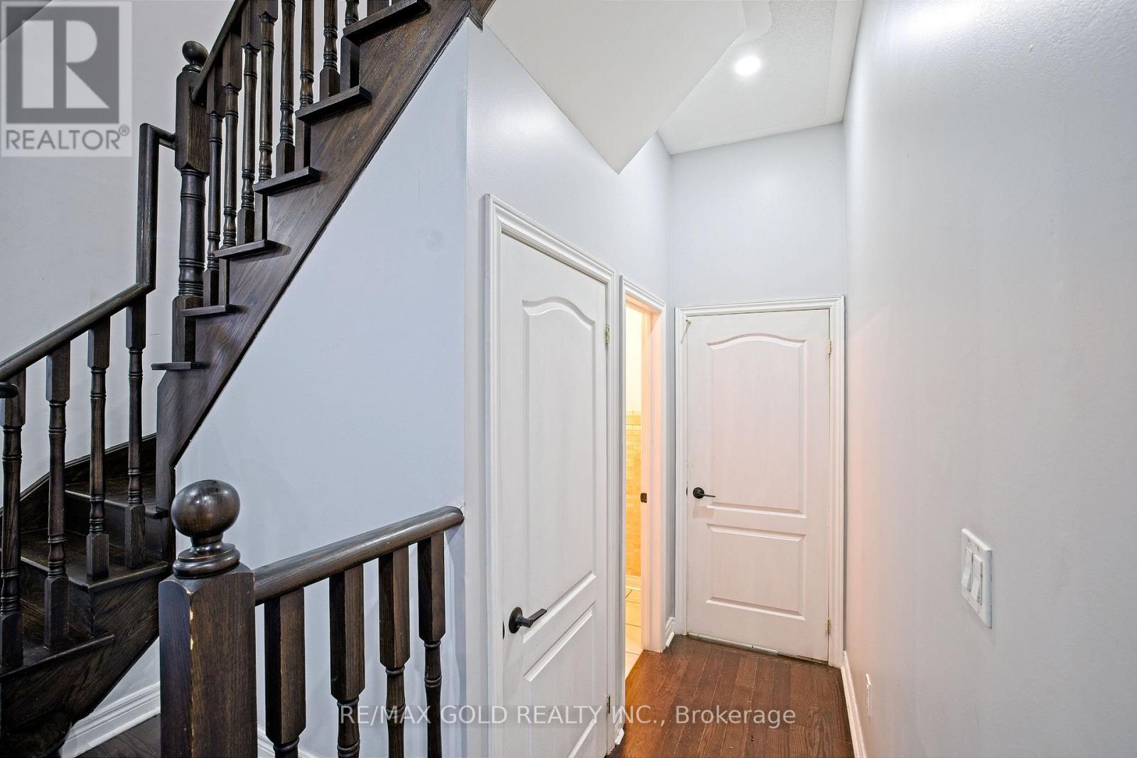 35 Abitibi Lake Drive, Brampton, Ontario  L6R 0Y3 - Photo 17 - W12614384