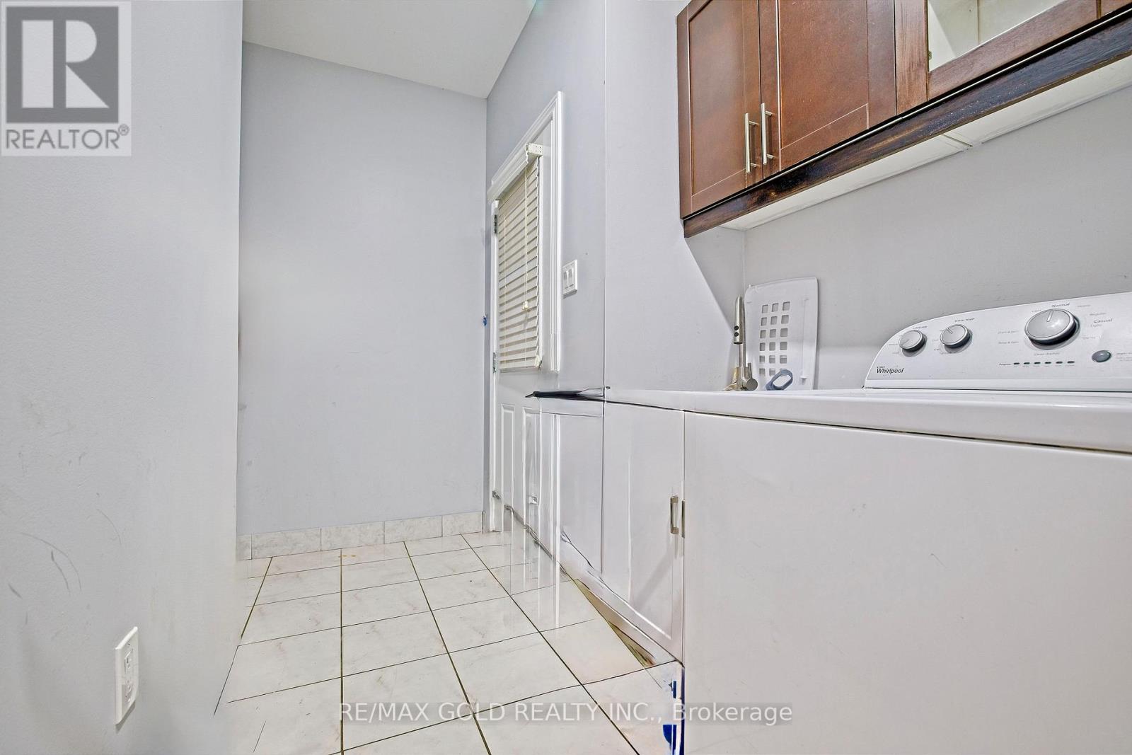 35 Abitibi Lake Drive, Brampton, Ontario  L6R 0Y3 - Photo 21 - W12614384