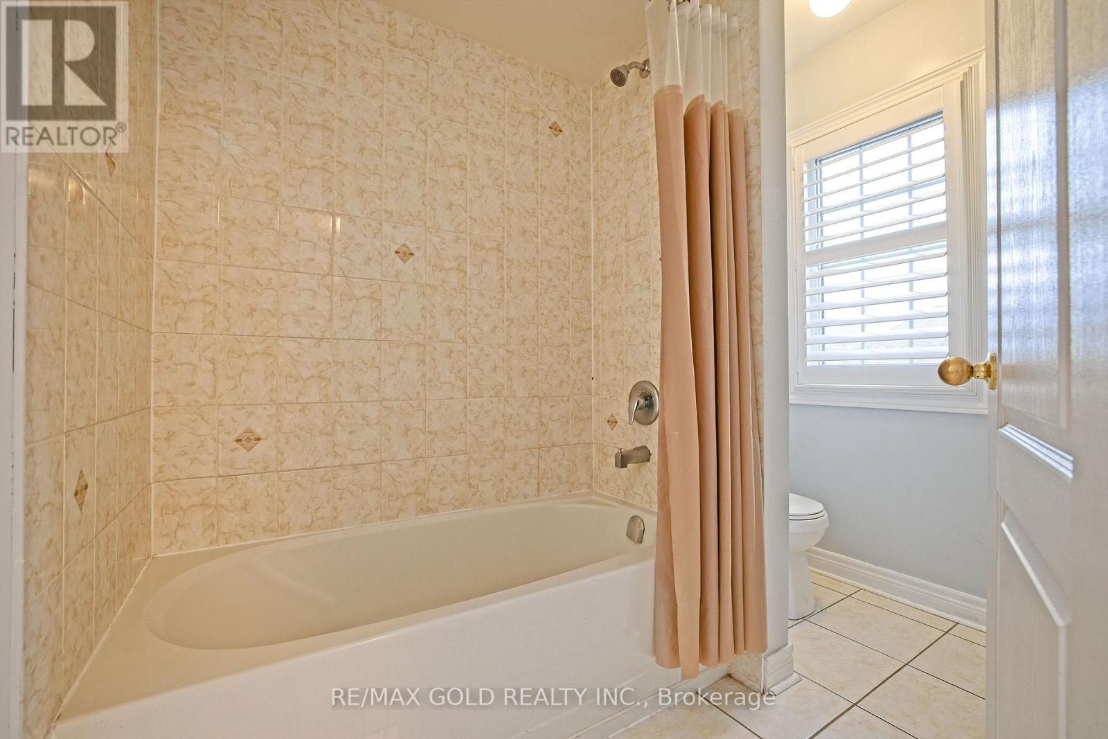 35 Abitibi Lake Drive, Brampton, Ontario  L6R 0Y3 - Photo 39 - W12614384