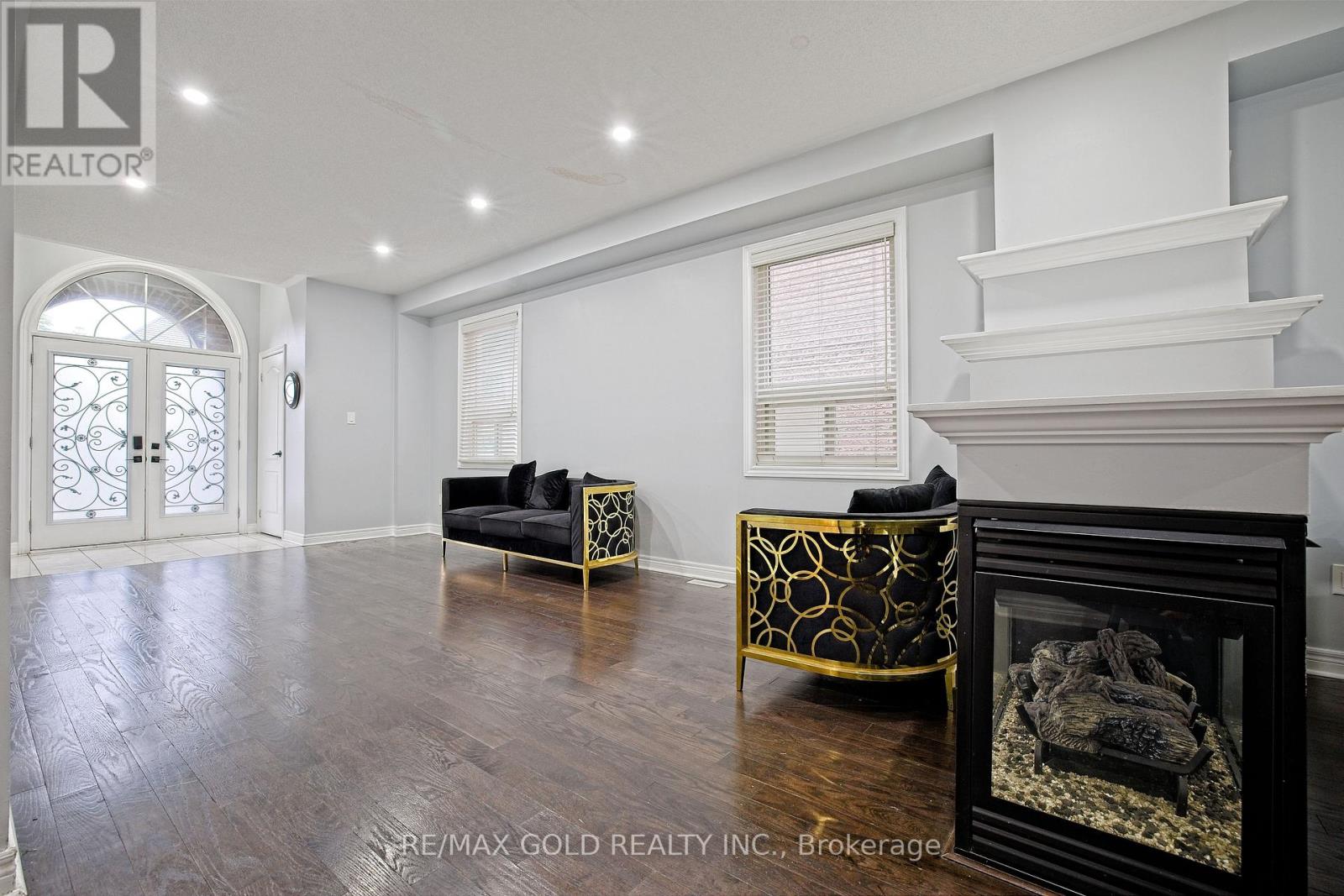 35 Abitibi Lake Drive, Brampton, Ontario  L6R 0Y3 - Photo 8 - W12614384