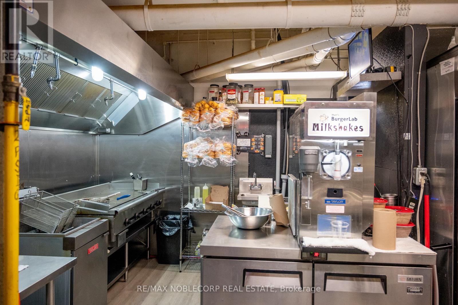 1205 Queen Street W, Toronto, Ontario  M6K 0B9 - Photo 22 - W12614386