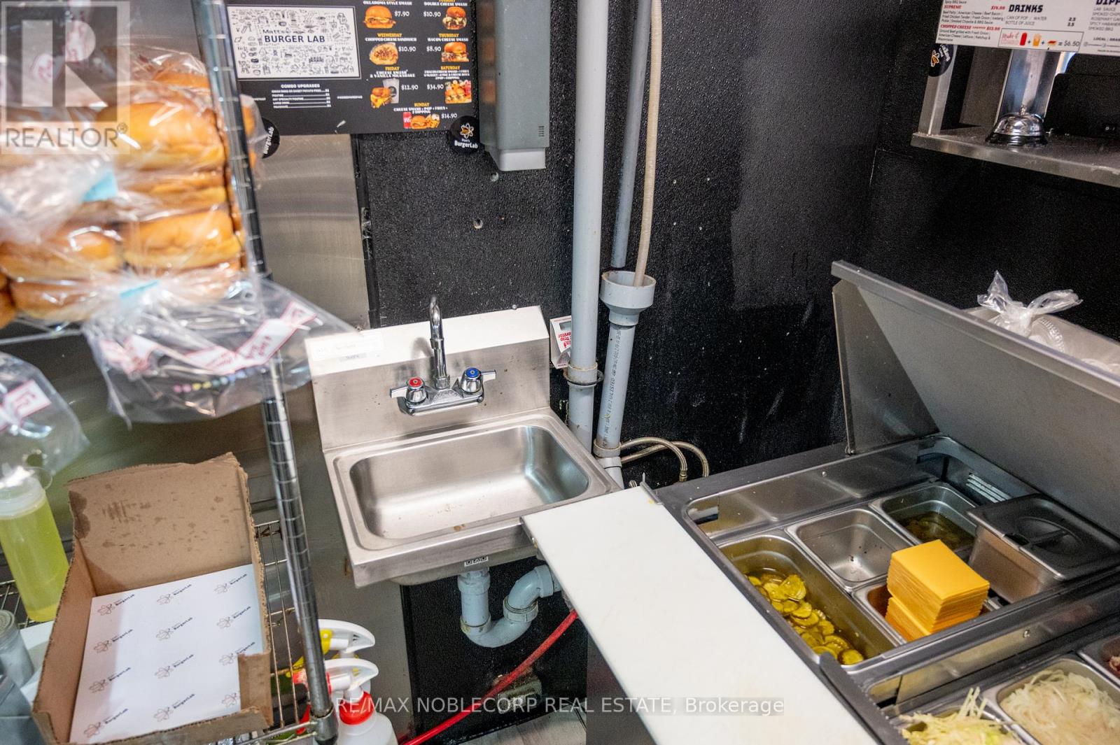 1205 Queen Street W, Toronto, Ontario  M6K 0B9 - Photo 25 - W12614386