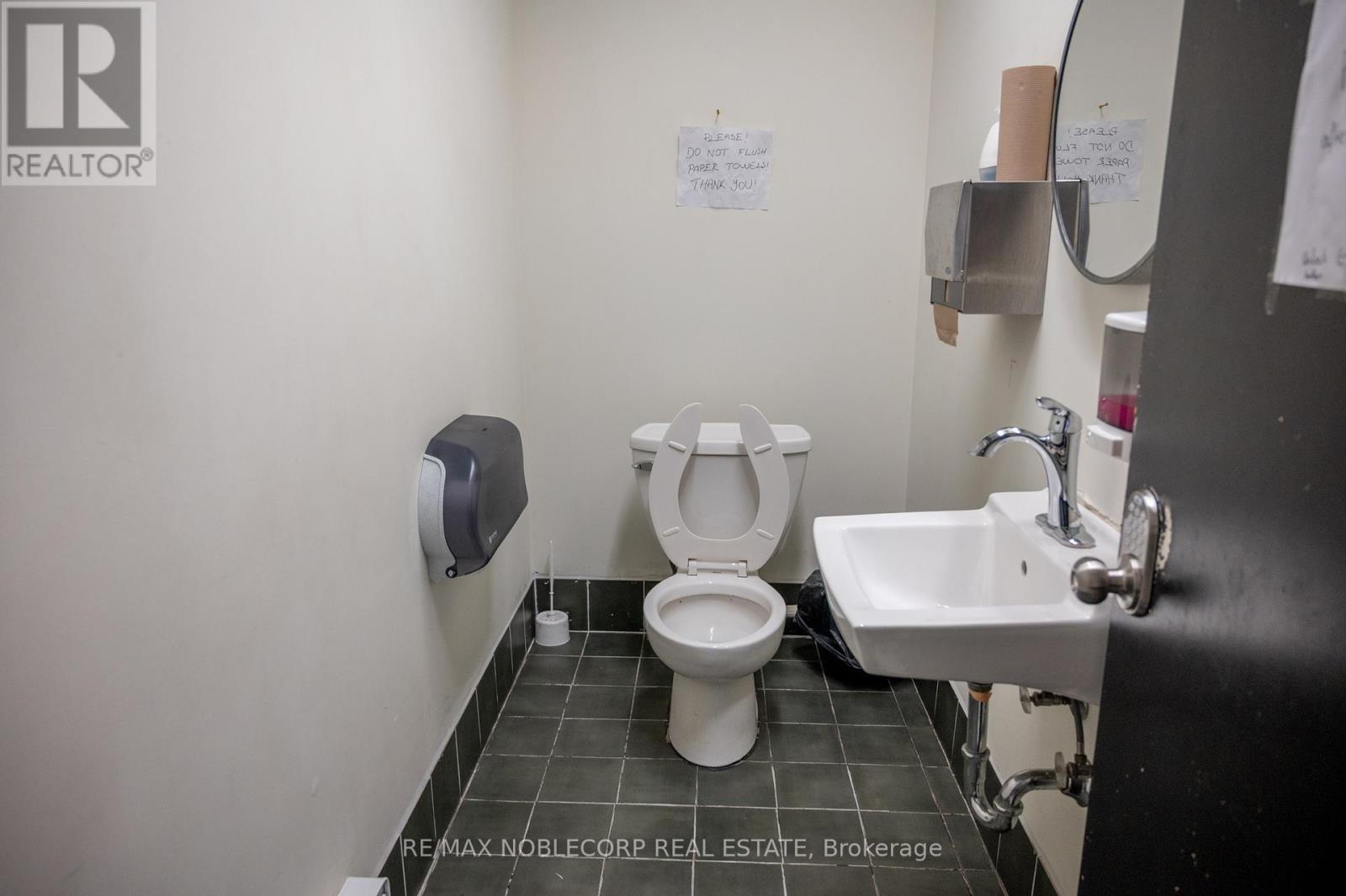 1205 Queen Street W, Toronto, Ontario  M6K 0B9 - Photo 27 - W12614386