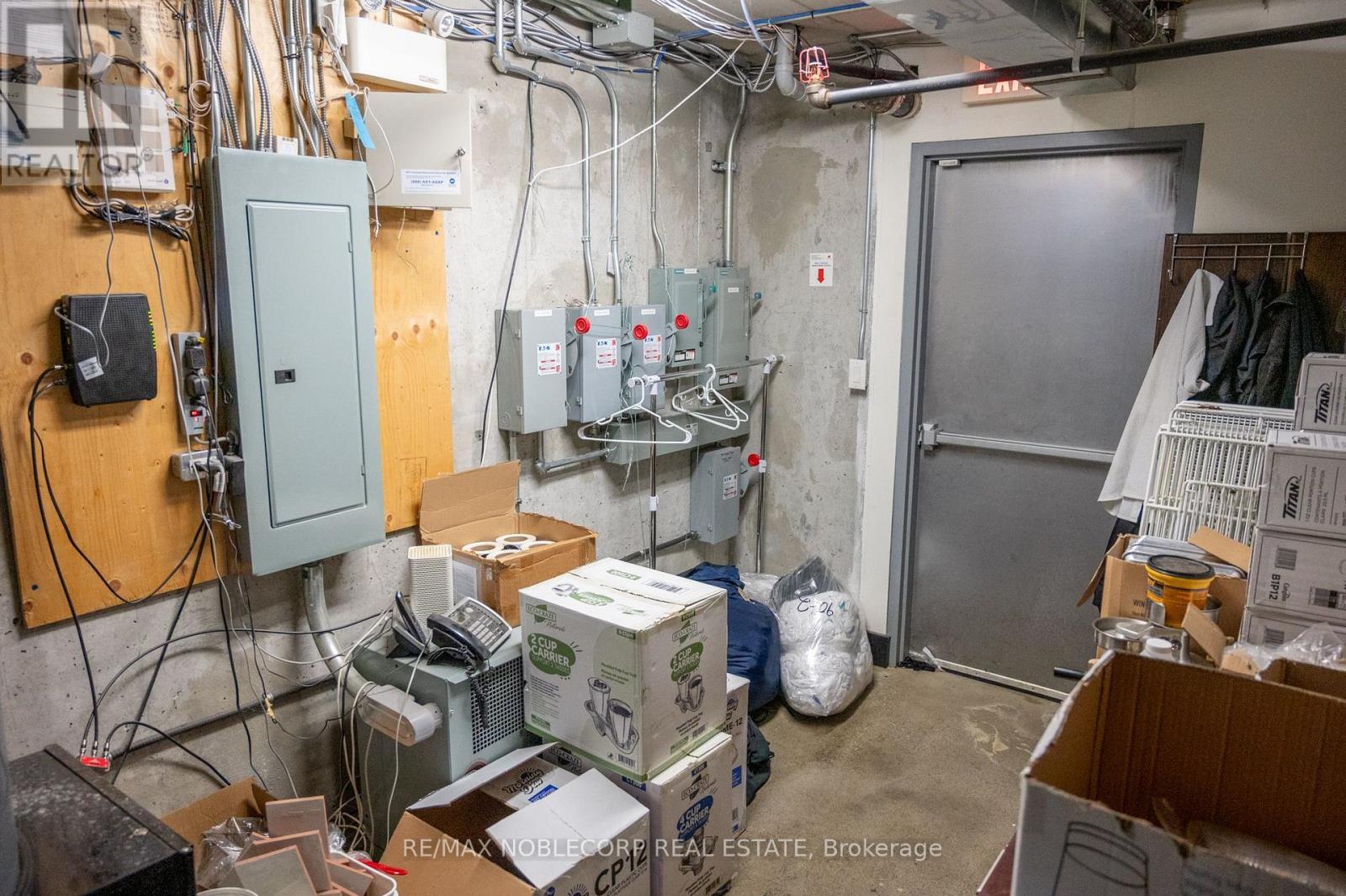 1205 Queen Street W, Toronto, Ontario  M6K 0B9 - Photo 34 - W12614386