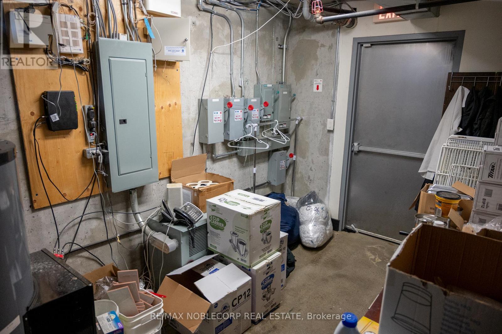 1205 Queen Street W, Toronto, Ontario  M6K 0B9 - Photo 35 - W12614386