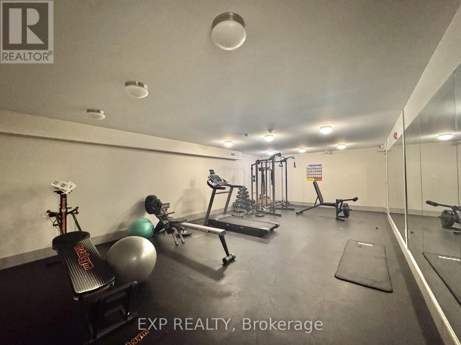 204 - 5 Paisley Boulevard E, Mississauga, Ontario  L6A 1P3 - Photo 12 - W12614390