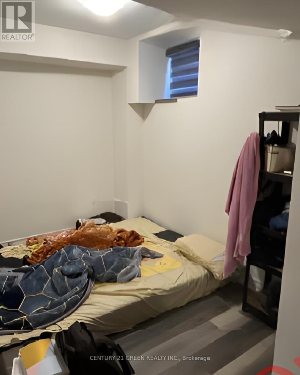 3943 Koenig Road, Burlington, Ontario  L7M 0Z8 - Photo 13 - W12614392